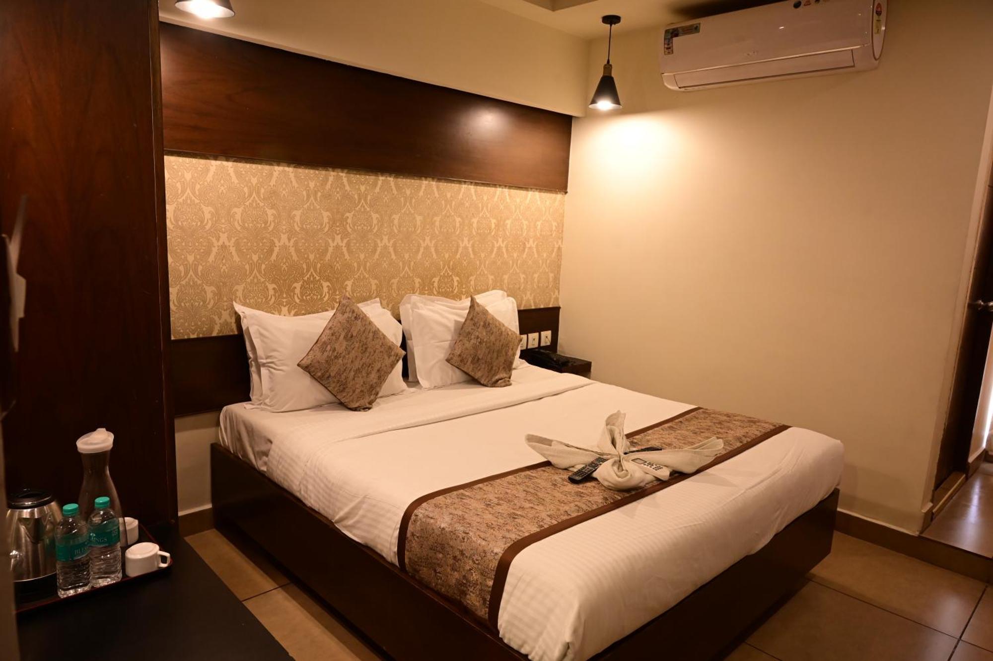 Canyon Sun Chennai Exterior foto