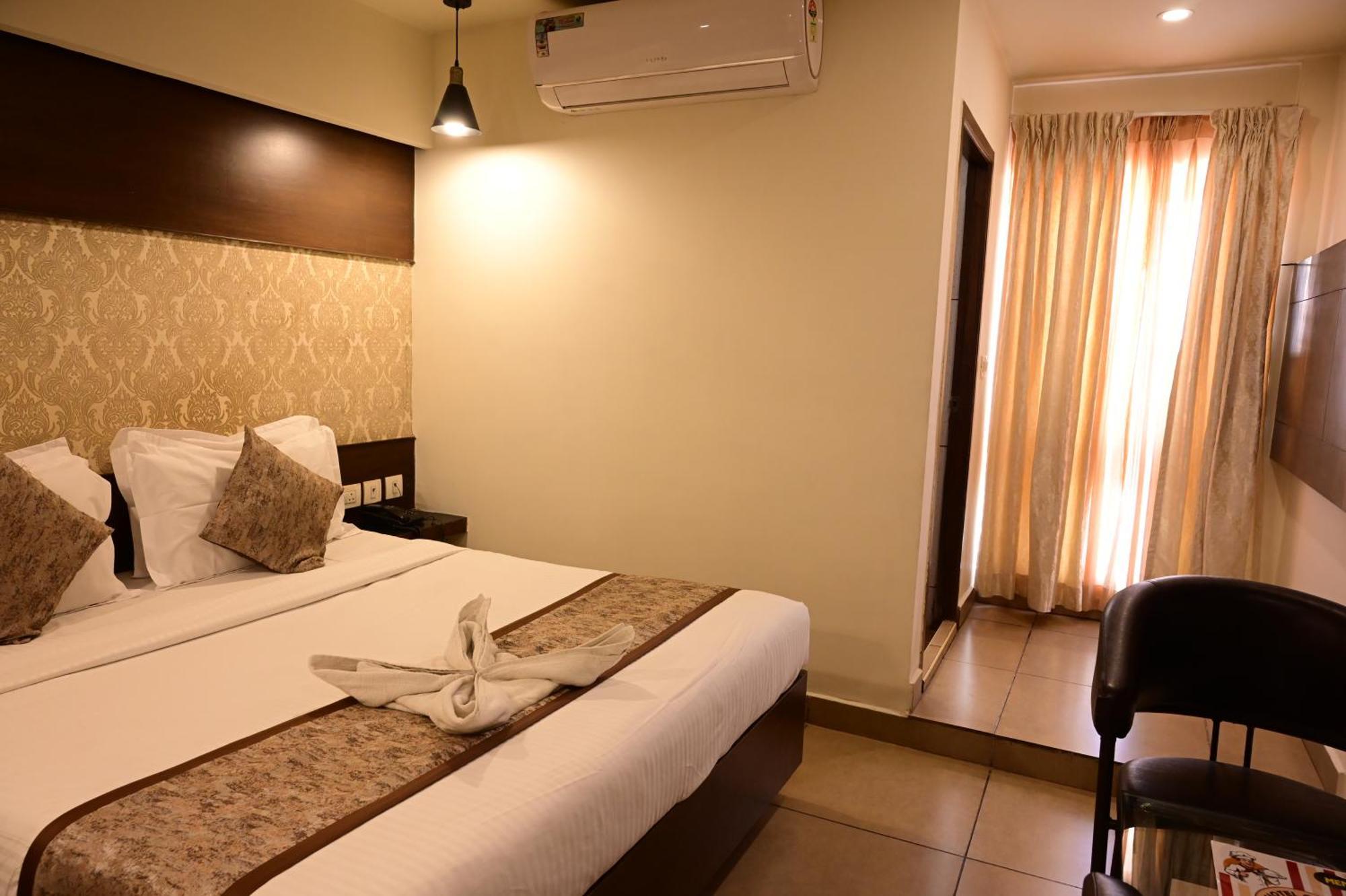 Canyon Sun Chennai Exterior foto